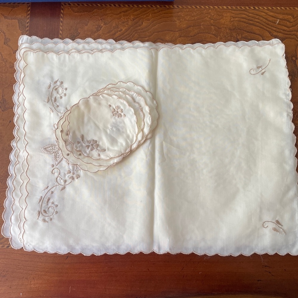 5 vintage embroidered placemats and stemware glass mats